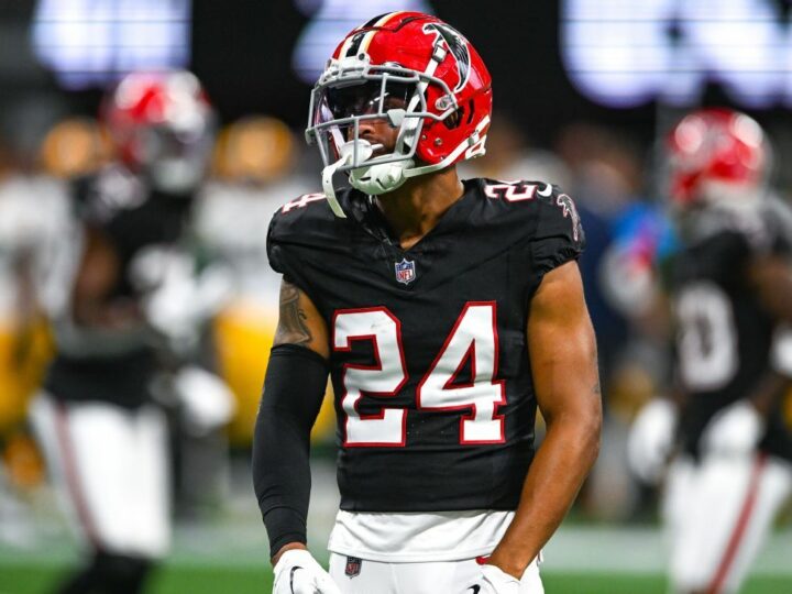 A.J Terrell prolonge avec les Falcons