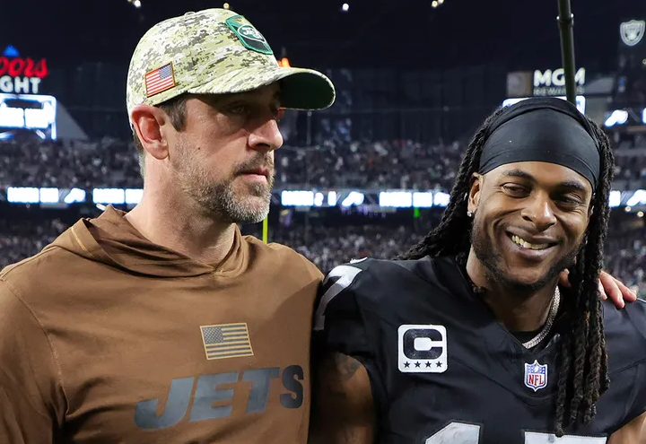 Davante Adams retrouve Aaron Rodgers chez les Jets