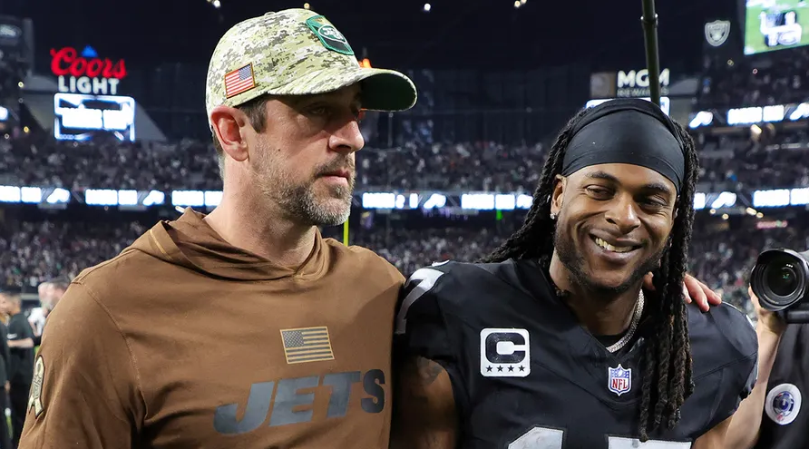 Davante Adams retrouve Aaron Rodgers chez les Jets